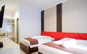 Dinasty Smart Hotel Solo